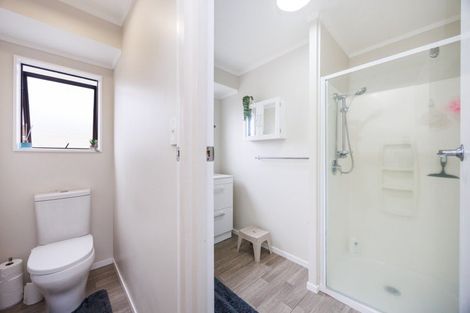 Photo of property in 5 Cargill Grove, Kelvin Grove, Palmerston North, 4414