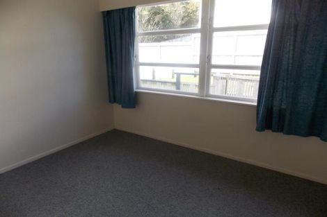 Photo of property in 15 Bancroft Terrace, Newlands, Wellington, 6037