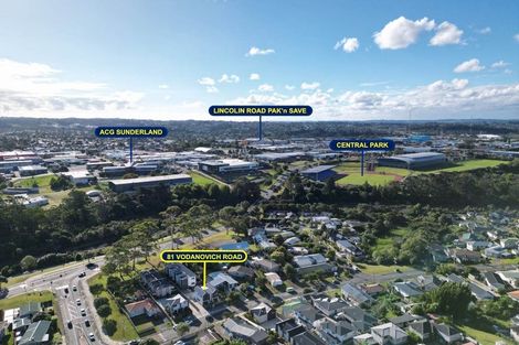 Photo of property in 2/81 Vodanovich Road, Te Atatu South, Auckland, 0610