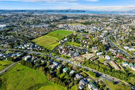 Photo of property in 474 Don Buck Road, Massey, Auckland, 0614