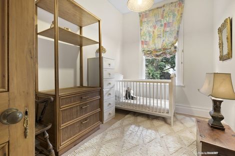 Photo of property in 124 Trelissick Crescent, Ngaio, Wellington, 6035