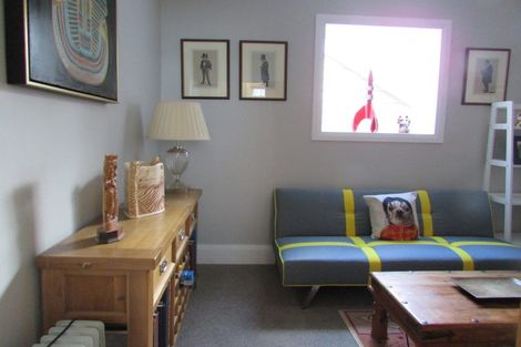 Photo of property in 11 Hawkhurst Road, Lyttelton, 8082