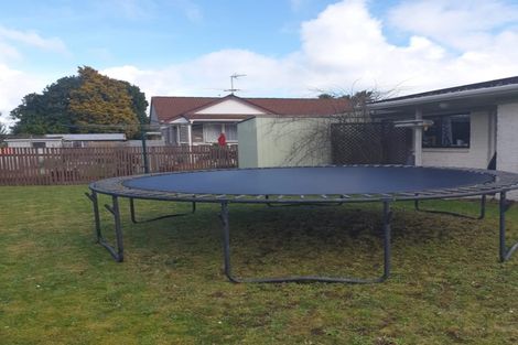 Photo of property in 20 Norfolk Rise, Waiuku, 2123
