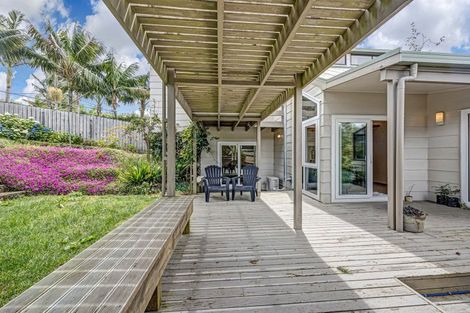 Photo of property in 38 Eugenia Rise, Totara Heights, Auckland, 2105