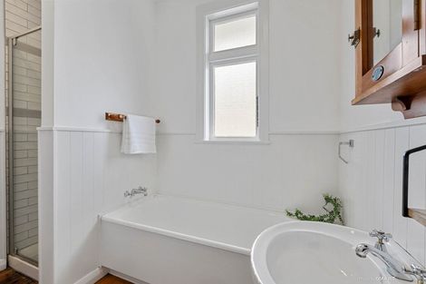 Photo of property in 76 Ira Street, Miramar, Wellington, 6022