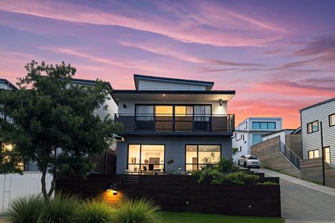 Photo of property in 48 Ascension Crescent, Orewa, 0931