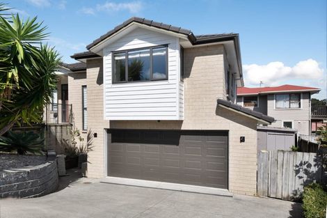 Photo of property in 2 Bangla Place, Massey, Auckland, 0614