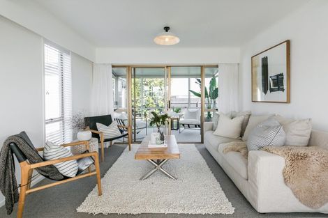 Photo of property in 1/1 Goddard Lane, Havelock North, 4130