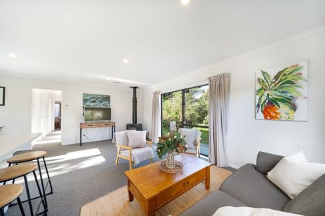 Photo of property in 21a Dorset Grove, Cannons Creek, Porirua, 5024