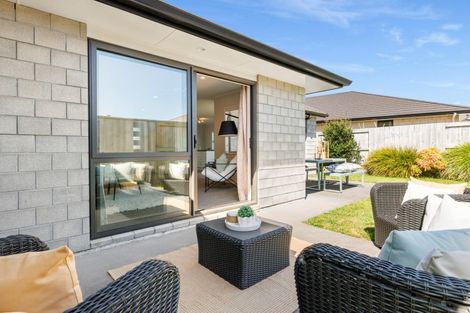 Photo of property in 11 Kahuparere Crescent, Pyes Pa, Tauranga, 3112