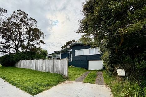 Photo of property in 23 Gill Avenue, Te Atatu Peninsula, Auckland, 0610