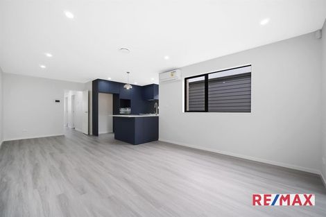 Photo of property in 15 Combat Street, Papakura, 2110