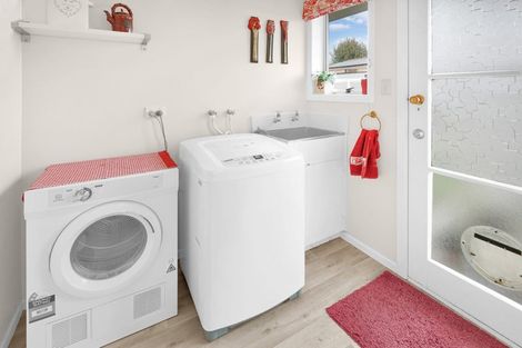 Photo of property in 3a Fiona Place, Dinsdale, Hamilton, 3204