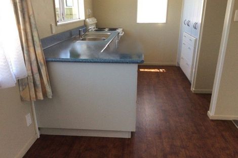 Photo of property in 11 Chatsworth Place, Highbury, Palmerston North, 4412