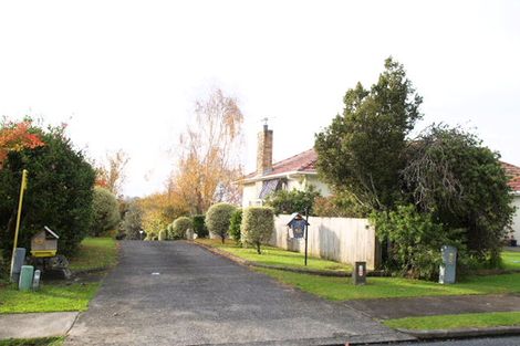 Photo of property in 49 Evelyn Road, Cockle Bay, Auckland, 2014