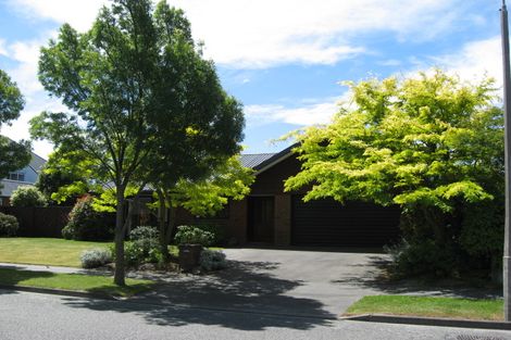 Photo of property in 67 Apsley Drive, Avonhead, Christchurch, 8042
