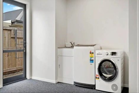 Photo of property in 1 Komata Crescent, Papamoa Beach, Papamoa, 3118