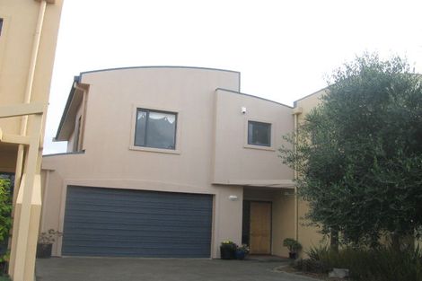 Photo of property in 18 Marina View, Paremata, Porirua, 5026