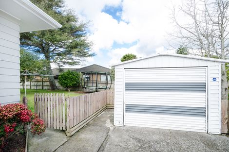 Photo of property in 38 Amberley Avenue, Te Atatu South, Auckland, 0610