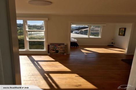 Photo of property in 44 Selwyn Crescent, Forrest Hill, Auckland, 0620