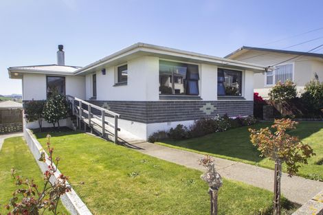 Photo of property in 18 Arrow Crescent, Holmes Hill, Oamaru, 9401