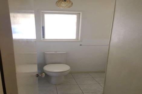 Photo of property in 14 Duncan Avenue, Te Atatu South, Auckland, 0610