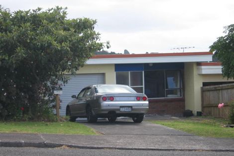 Photo of property in 1/2 Simon Ellice Drive, Bayview, Auckland, 0629