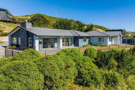 Photo of property in 2 Hauroko Glen, Aotea, Porirua, 5024