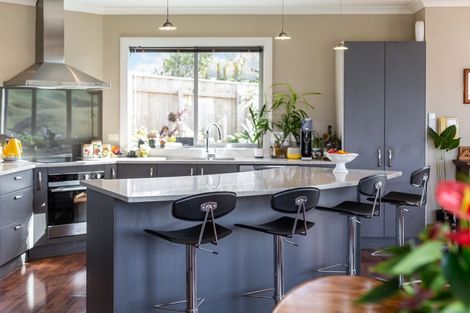 Photo of property in 3 Pendennis Point, Camborne, Porirua, 5026