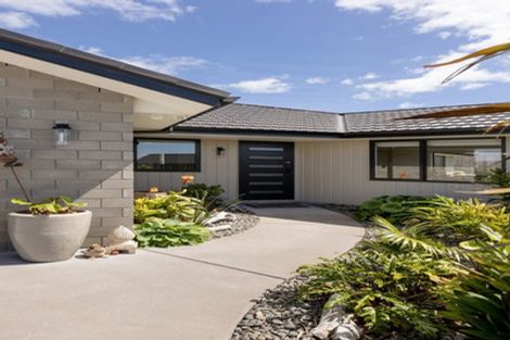 Photo of property in 12 Brendan Close, Omokoroa, 3114