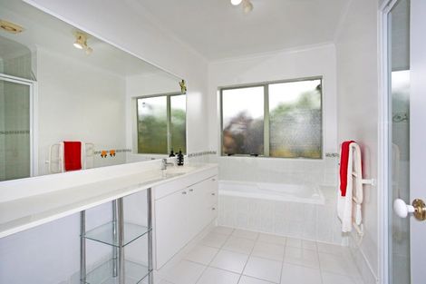 Photo of property in 6 Cottesmore Place, Huntington Park, Auckland, 2013