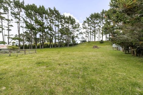 Photo of property in 327 Awai Road, Tarurutangi, New Plymouth, 4372