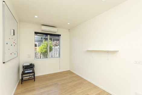 Photo of property in 17 Links Drive, Waiwhakaiho, New Plymouth, 4312