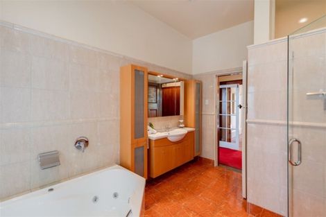 Photo of property in 27 Leinster Road, Merivale, Christchurch, 8014