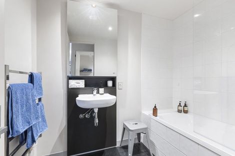 Photo of property in Gerondis Bldg Apartments, 402/60 Willis Street, Wellington Central, Wellington, 6011