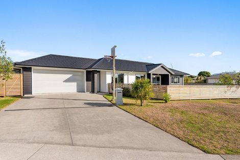 Photo of property in 10 Gallipoli Place, Paraparaumu, 5032