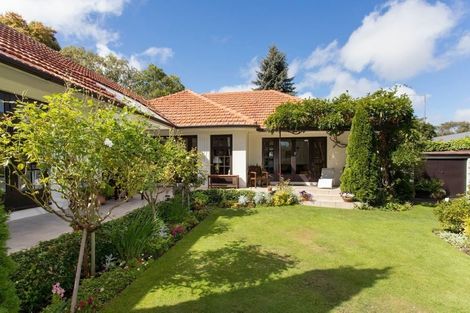 Photo of property in 19 Glandovey Road, Fendalton, Christchurch, 8052