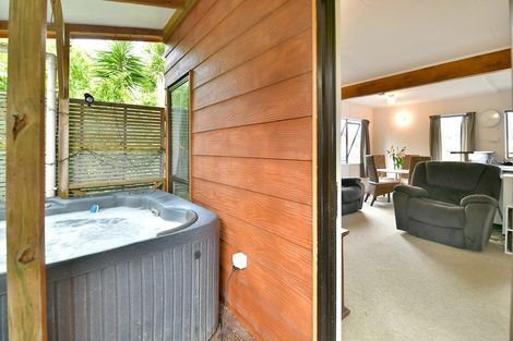 Photo of property in 26a Brian Crescent, Stanmore Bay, Whangaparaoa, 0932