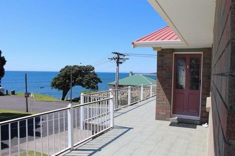 Photo of property in 2 Hobson Street, New Plymouth, 4312