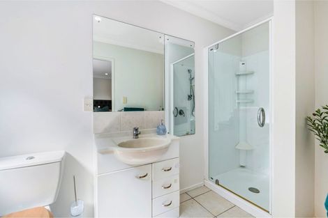 Photo of property in 6 Chenery Road, Red Beach, 0932