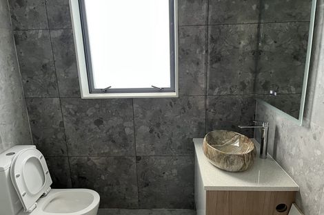 Photo of property in 7 Rossbeg Lane, Flat Bush, Auckland, 2019