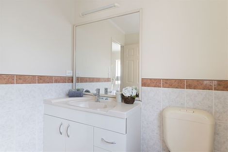 Photo of property in 2 Whitmore Road, Mount Roskill, Auckland, 1041