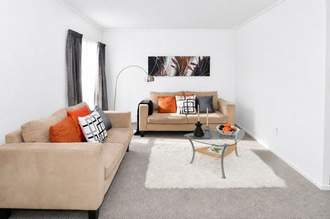 Photo of property in 2/46 Granville Drive, Massey, Auckland, 0614