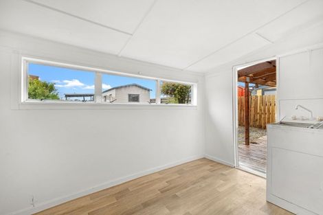 Photo of property in 5 Seafront Road, Castlecliff, Whanganui, 4501