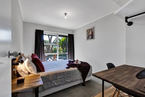 Photo of property in 31a Truby King Street, Merrilands, New Plymouth, 4312