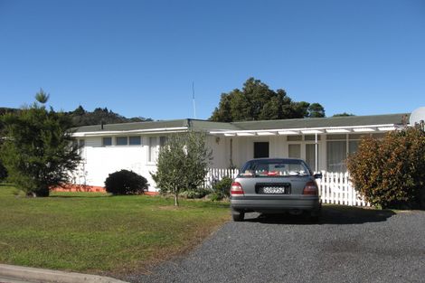 Photo of property in 57 Oneroa Road, Russell, 0202