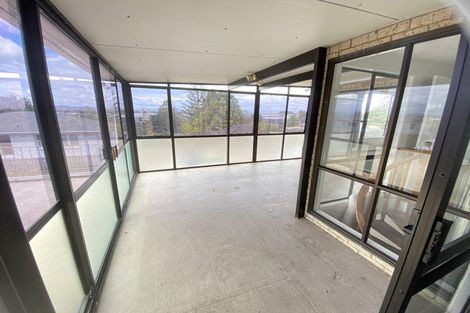 Photo of property in 20 Christmas Road, Manurewa, Auckland, 2102