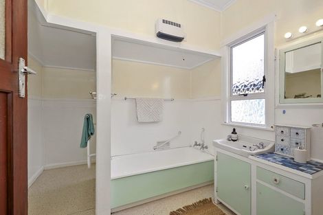 Photo of property in 187 Coronation Avenue, Welbourn, New Plymouth, 4310