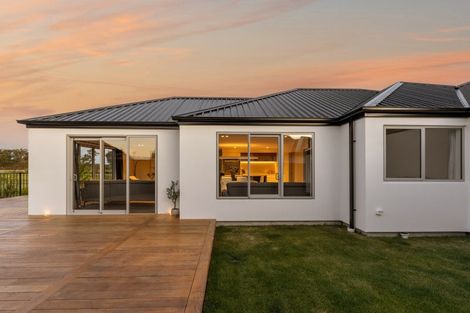 Photo of property in 2 Larissa Road, Halswell, Christchurch, 8025