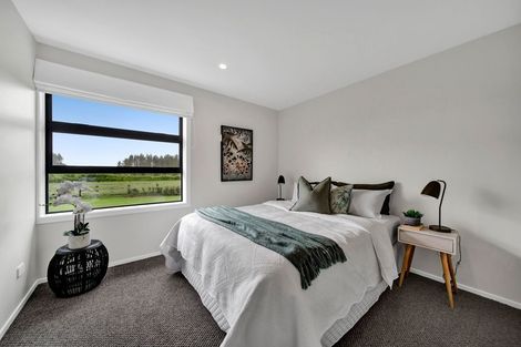 Photo of property in 13 Thomason Road, Egmont Village, New Plymouth, 4371